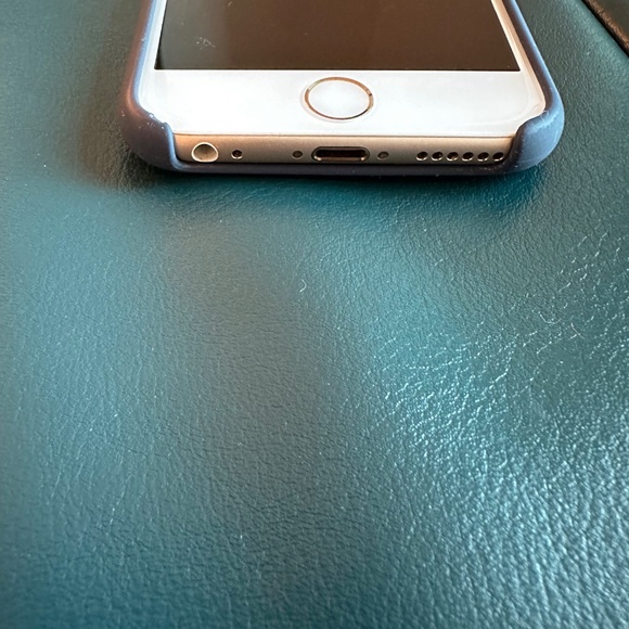 iPhone 6s - Picture 4 of 10